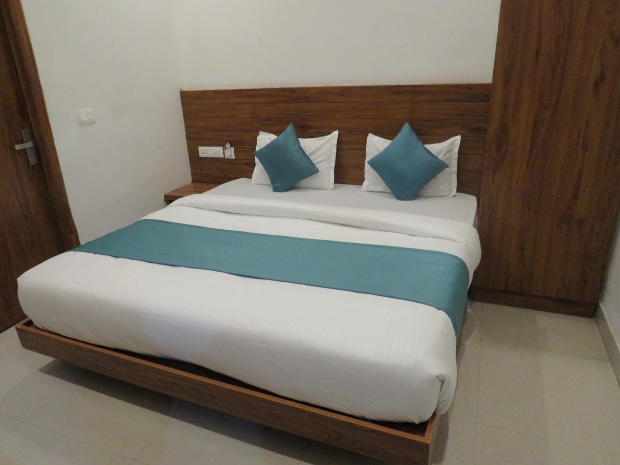 Hotel Namami Tapovan Rishīkesh Exteriör bild