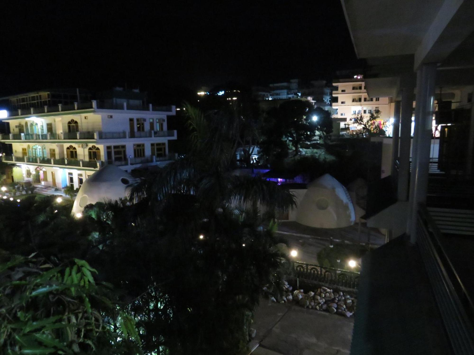 Hotel Namami Tapovan Rishīkesh Exteriör bild