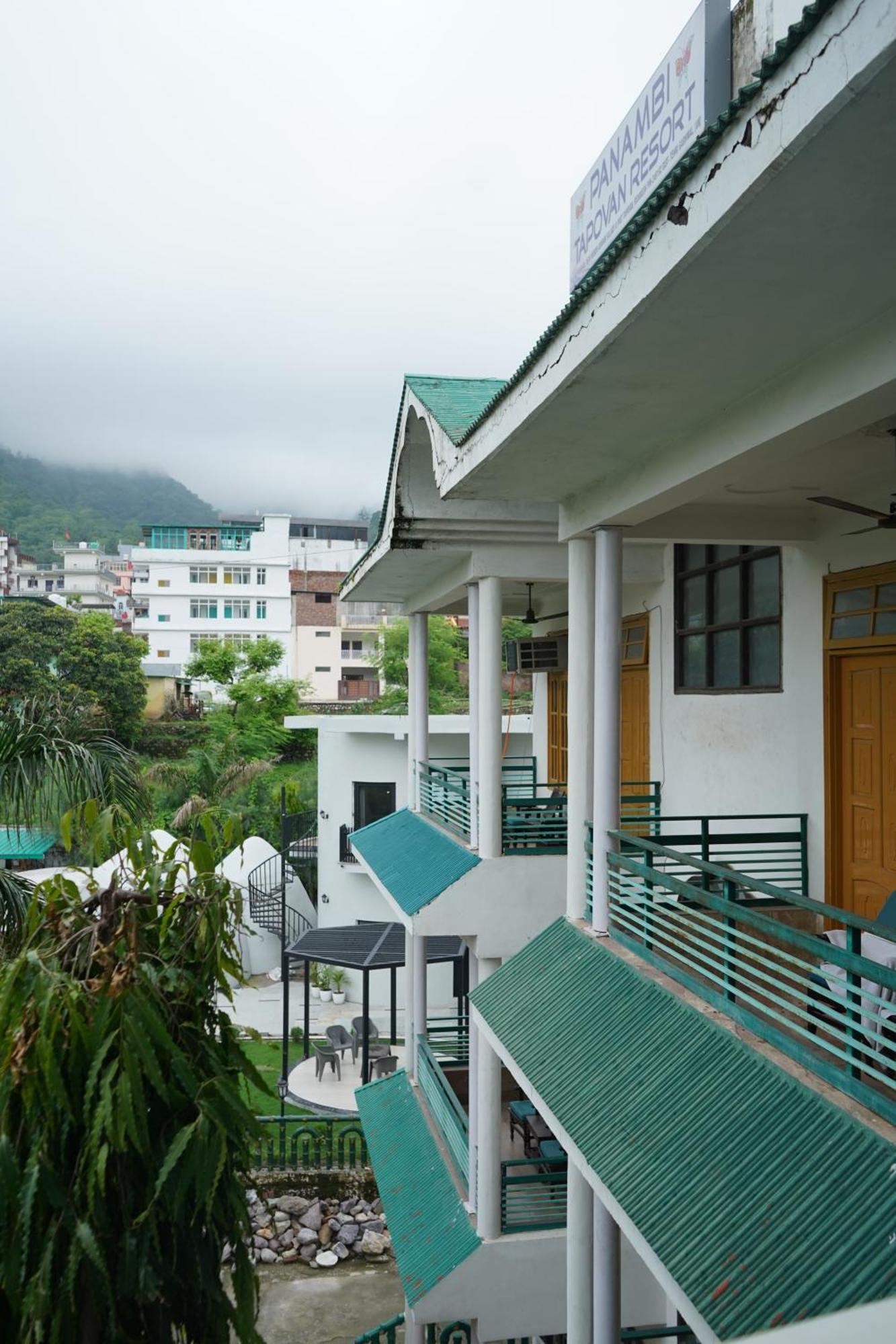 Hotel Namami Tapovan Rishīkesh Exteriör bild