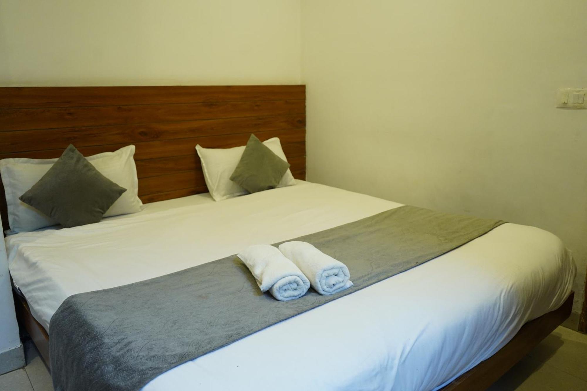 Hotel Namami Tapovan Rishīkesh Exteriör bild