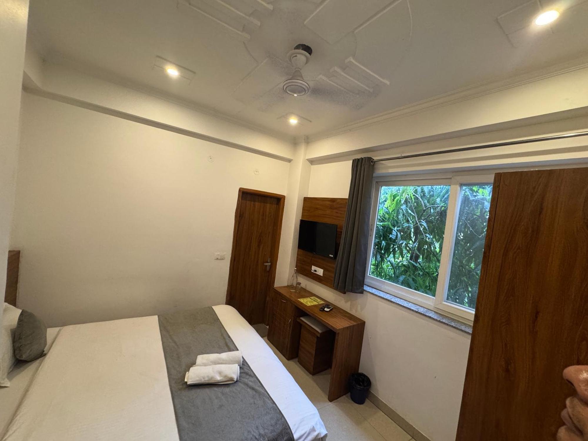 Hotel Namami Tapovan Rishīkesh Exteriör bild